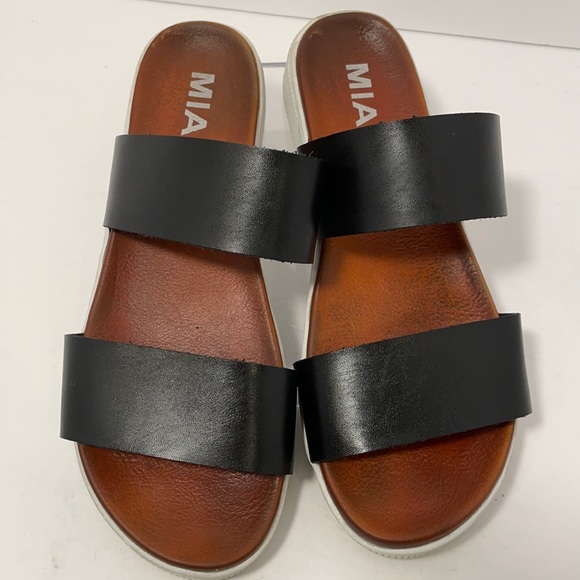 MIA Shoes - MIA Black Saige Slides